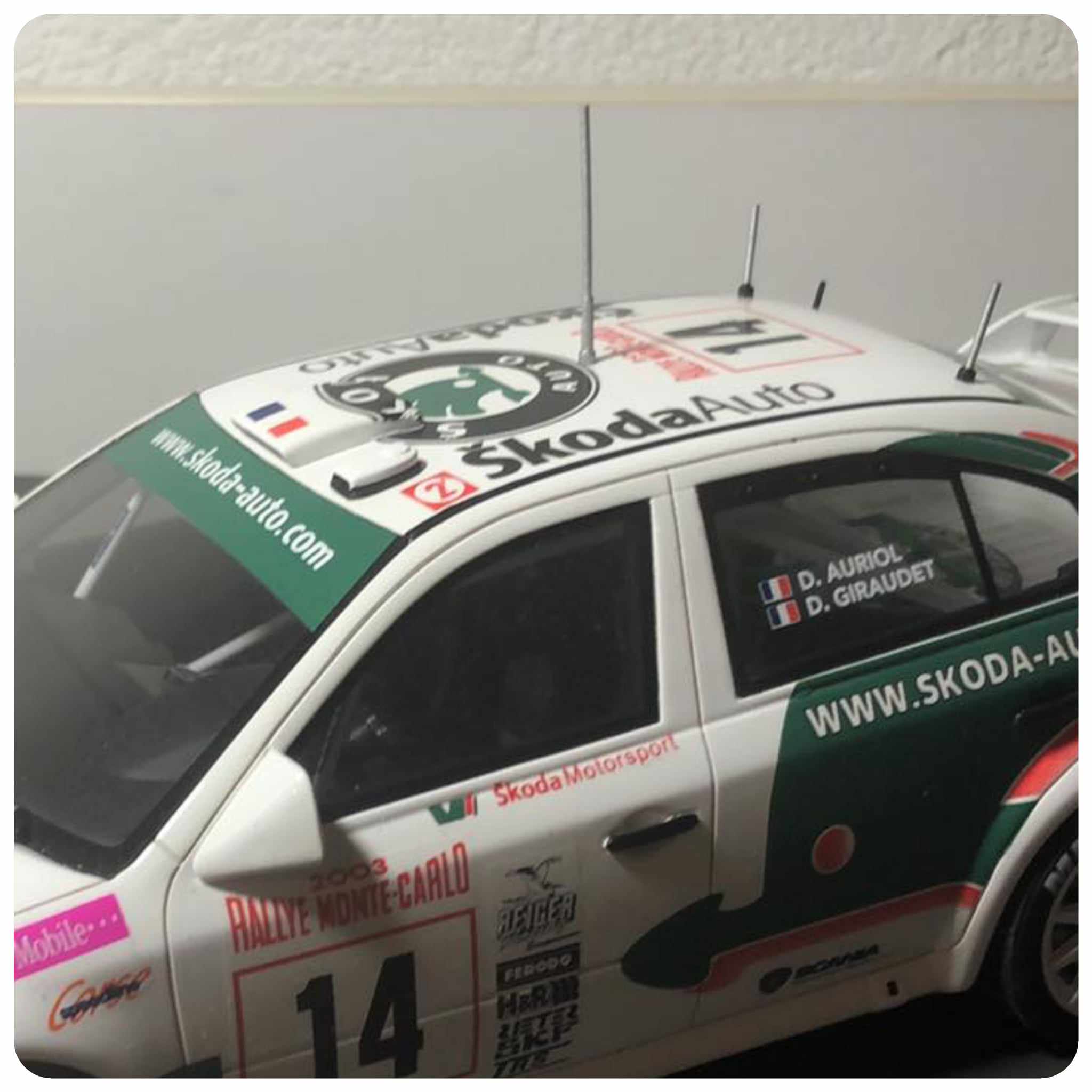 Anténa Octavia WRC 1:18