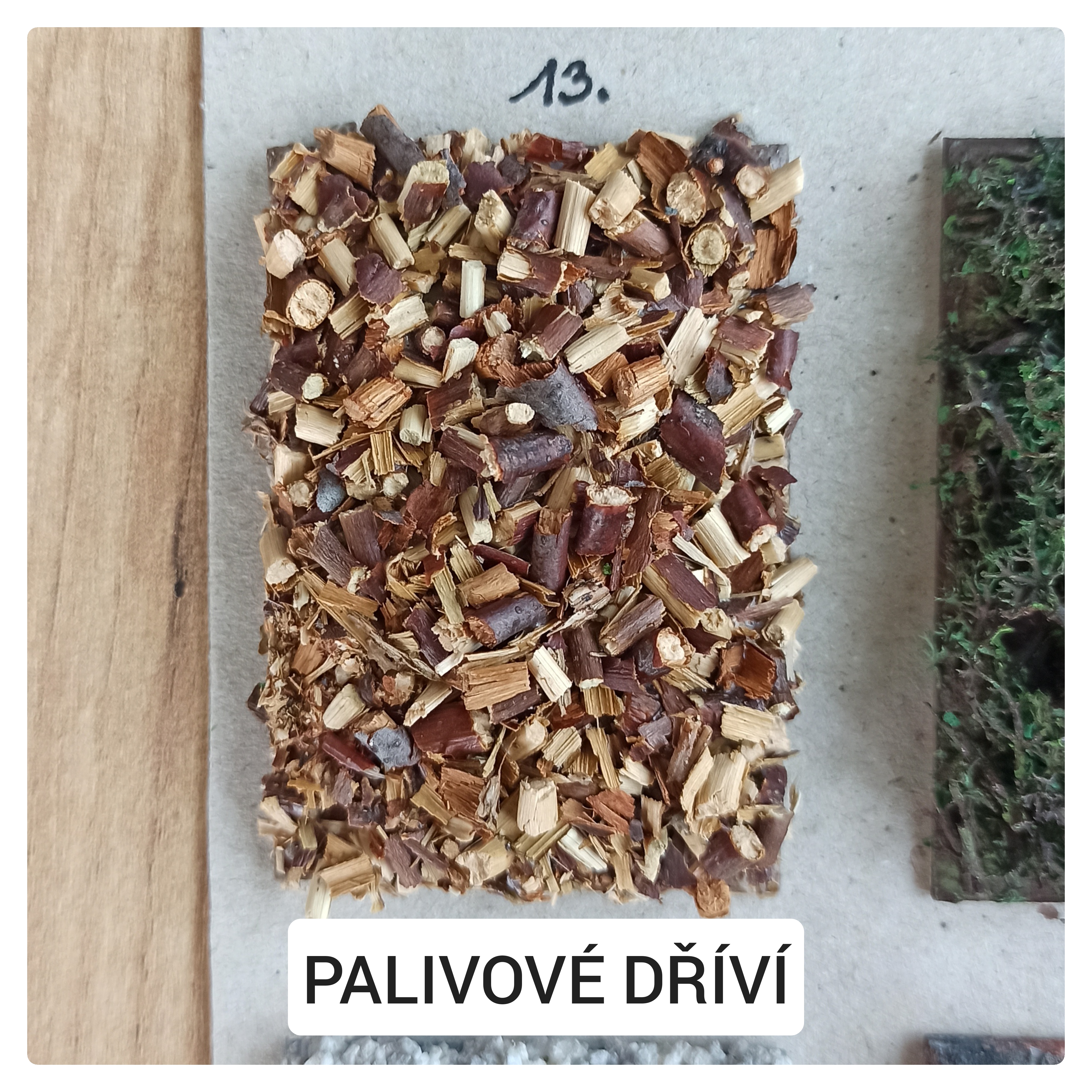 Náklad palivové dříví 1:43